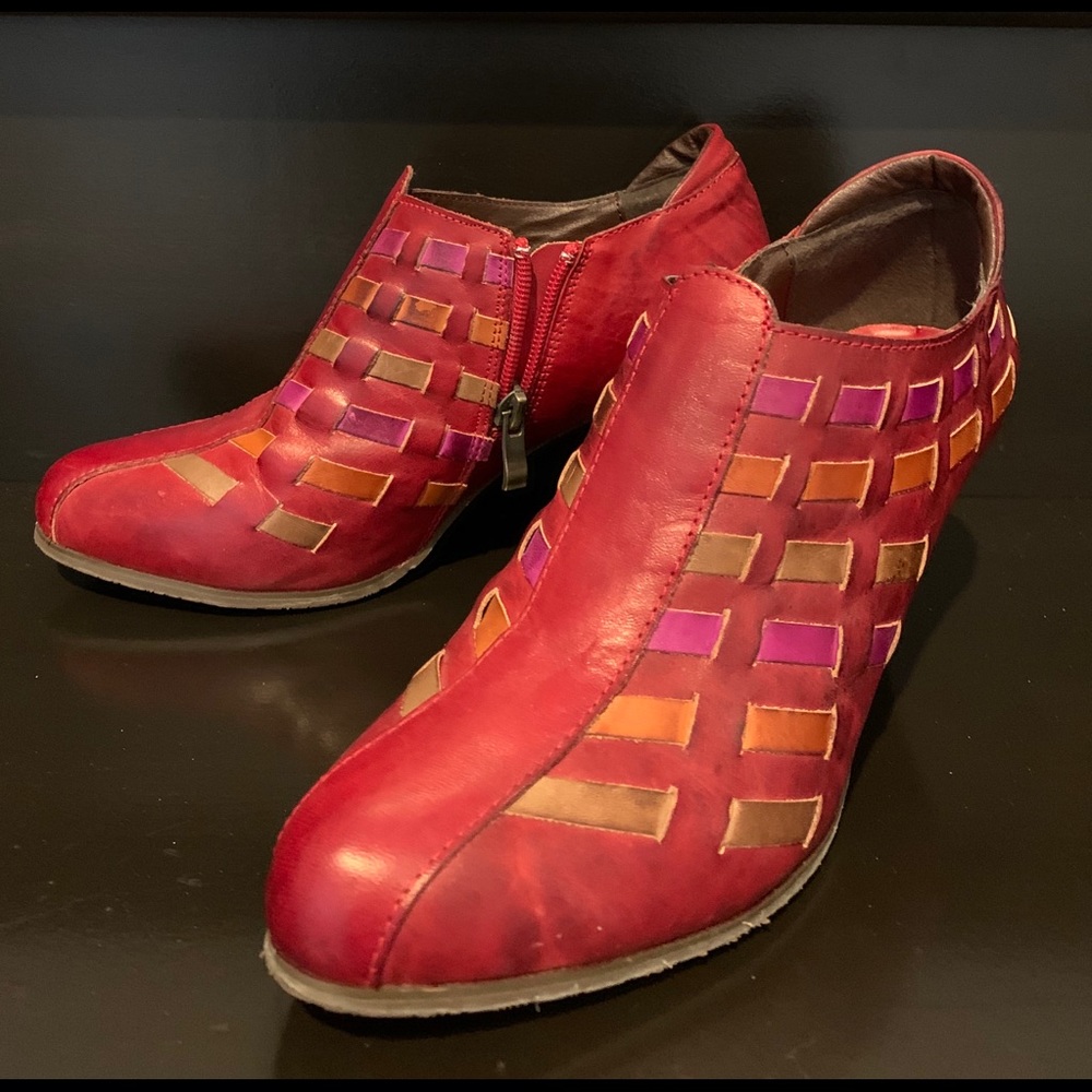 Red L’Artiste Shoetie